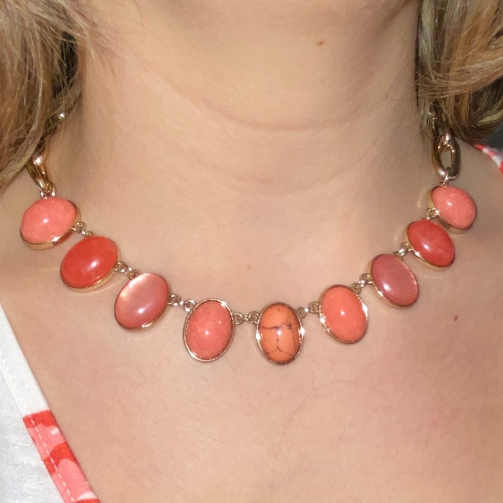 Costume Jewelry Necklace Choker Gold Tone and Coral Peach Oval Stones Cabochon
